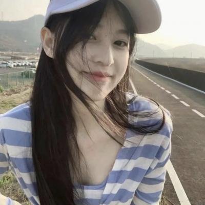 有秘密的她