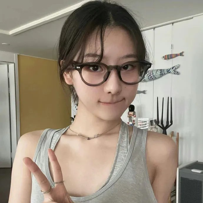 娇娃闹军营